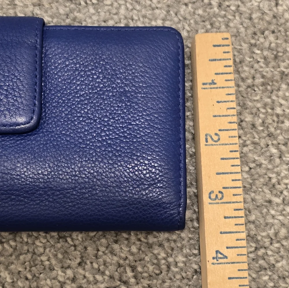 Fossil Leather Wallet Blue Lots Of Compartments Classic Chic Simple - Picture 4 of 12